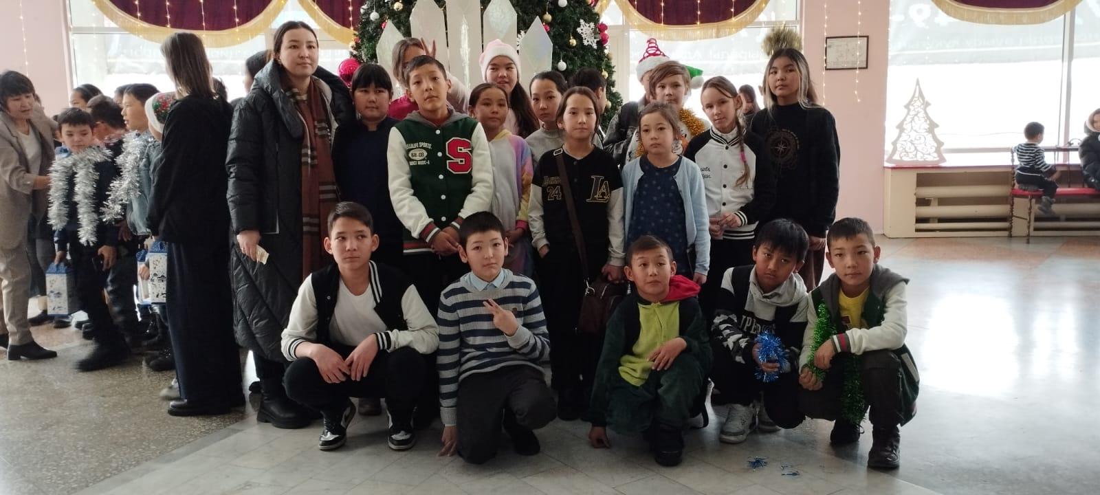 22.12.2022 ж. Бостандық ауданының әкімшілігі ұйымдастырған циркте Жаңа жылдық іс-шараға мектебіміздің оқушылары қатысты!!!